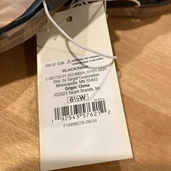 Women's Nina Slide Sandals - A New Day™
Black 6.5 wide new - Picture 5 of 6